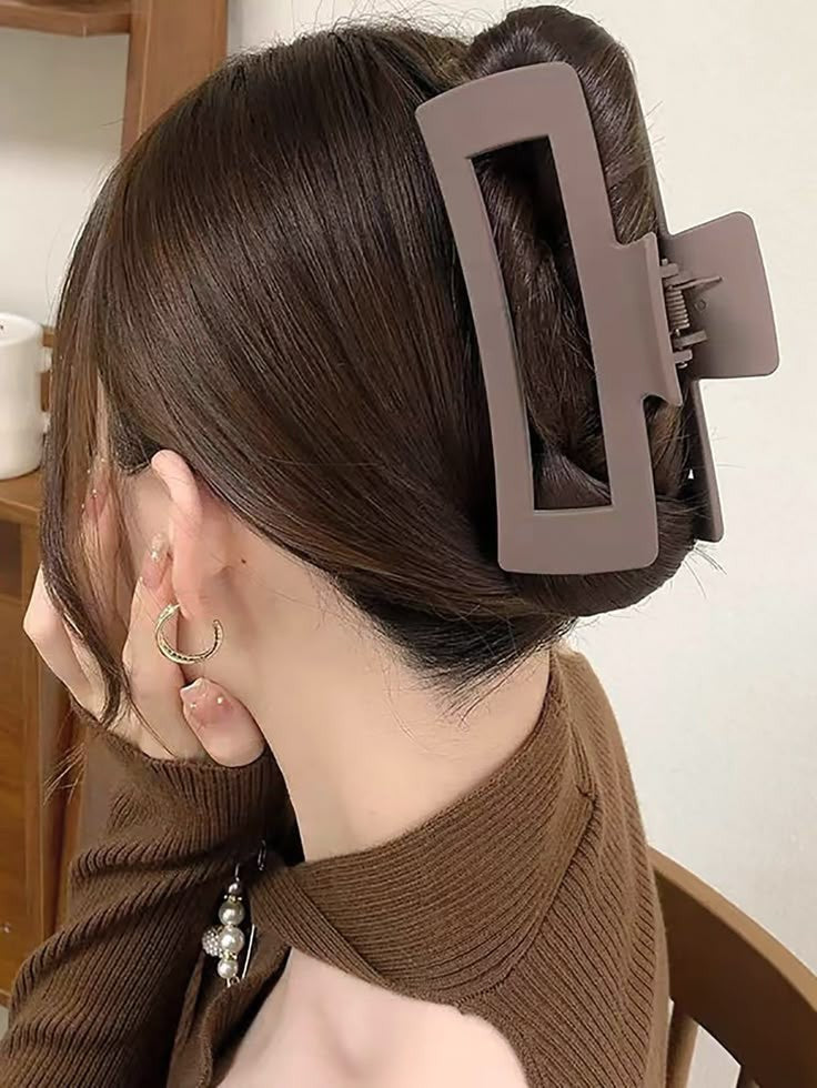 Long Claw Hair Clip